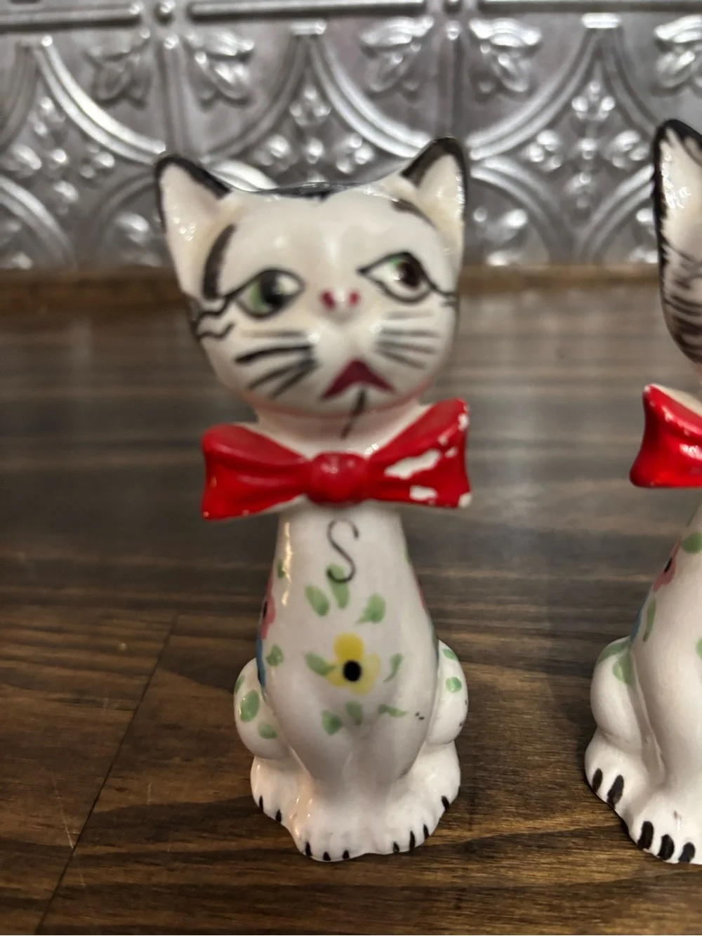 VintageWhite Ceramic Cat Salt & Pepper Shakers with Red Bows made in Japan